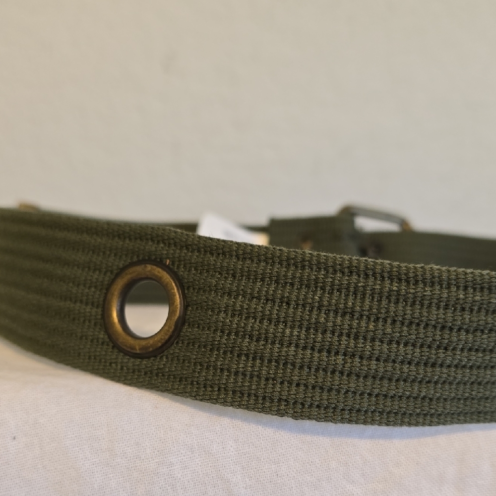Women's Olive Green Canvas Belt. GC - Picture 7 of 11